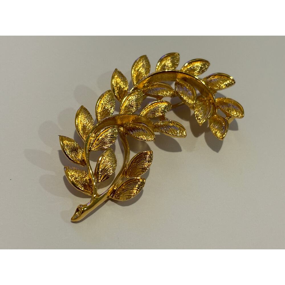 Vintage Napier Brooch Gold Tone Leaves Signed